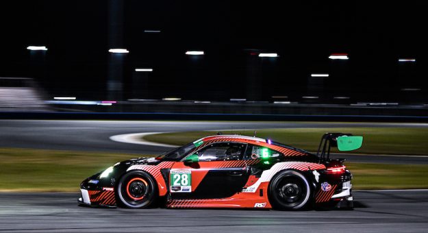 #28: RS1, Porsche 911 GT3 R (992), GTD: Eric Zitza, Jan Heylen, Rotor Glow