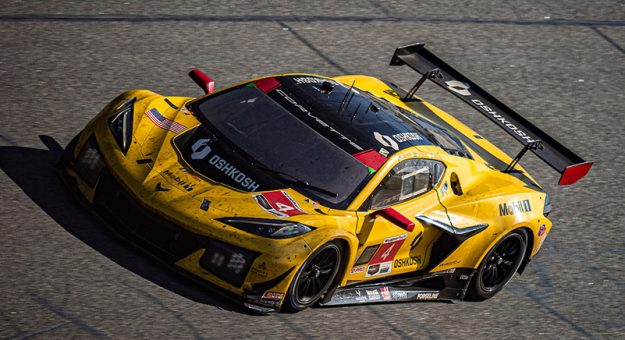 Dirty,#4: Corvette Racing by Pratt Miller Motorsports, Corvette Z06 GT3.R, GTD PRO: Tommy Milner, Nicky Catsburg, Nico Varrone