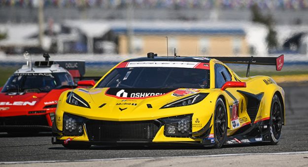 #3: Corvette Racing by Pratt Miller Motorsports, Corvette Z06 GT3.R, GTD Pro: Antonio Garcia, Alexander Sims, Marvin Kirchhöfer