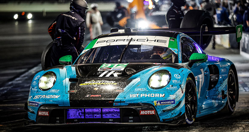 #912: Manthey 1St Phorm, Porsche 911 GT3 R (992), GTD: Ryan Hardwick, Riccardo Pera, Richard Lietz, Morris Schuring, pit stop