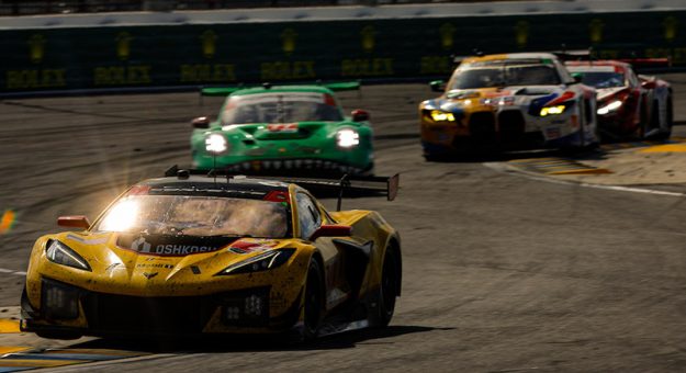 #4: Corvette Racing by Pratt Miller Motorsports, Corvette Z06 GT3.R, GTD Pro: Tommy Milner, Nicky Catsburg, Nico Varrone