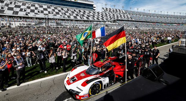 #7: Porsche Penske Motorsport, Porsche 963, GTP: Felipe Nasr, Julien Andlauer, Laurin Heinrich