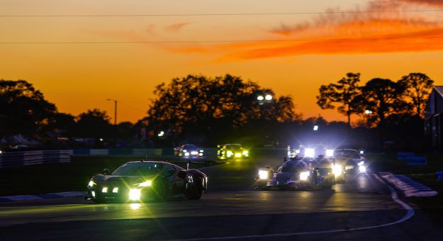 #21: Af Corse Usa, Ferrari 296 GT3 EVO, GTD: Simon Mann, Lilou Wadoux Ducellier, Antonio Fuoco