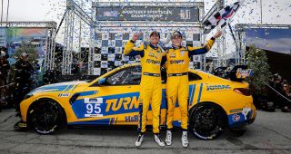 Winners #95: Turner Motorsport, BMW M4 GT4 EVO, GS: Dillon Machavern, Luca Mars