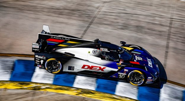 #10: Cadillac Wayne Taylor Racing, Cadillac V-Series.R, GTP: Ricky Taylor, Filipe Albuquerque, Will Stevens