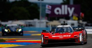 #31: Cadillac Whelen, Cadillac V-Series.R, GTP: Jack Aitken, Earl Bamber, Frederik Vesti