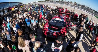 Fans at grid walk, #9: Pfaff Motorsports, Lamborghini Temerario GT3, GTD Pro: Andrea Caldarelli, Sandy Mitchell, Franck Perera