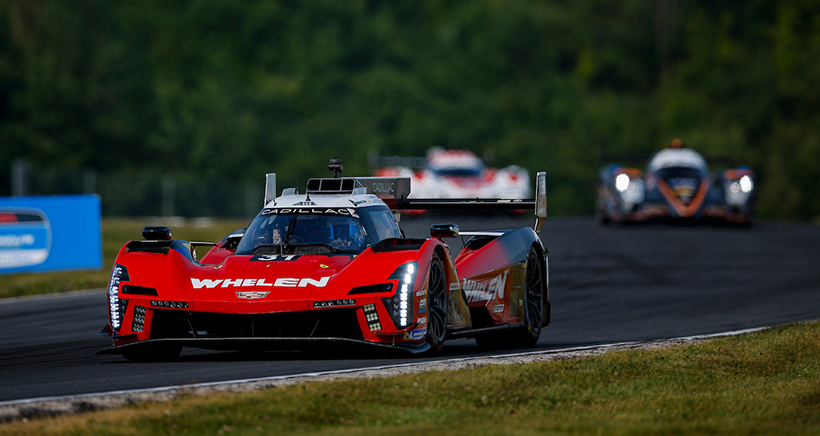 #31: Cadillac Whelen, Cadillac V-Series.R, GTP: Jack Aitken, Earl Bamber