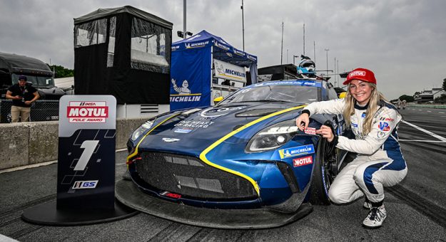 #26: Heart of Racing Team, Aston Martin Vantage AMR GT4 Evo, GS: Hannah Grisham, Hannah Greenemeie, Motul Pole Award