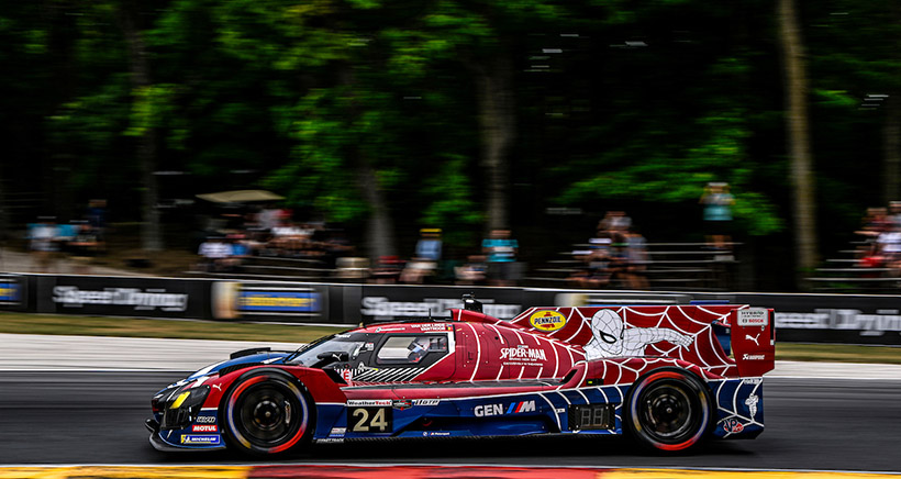 #24: BMW M Team WRT, BMW M Hybrid V8, GTP: Sheldon van der Linde, Dries Vanthoor