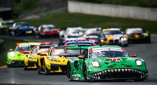 #77: AO Racing, Porsche 911 GT3 R (992), GTD Pro: Nick Tandy, Harry King