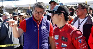 #93: Acura Meyer Shank Racing w/Curb Agajanian, Acura ARX-06, GTP: HRC VP Kelvin Fu, Kaku Ohta, fans, grid
