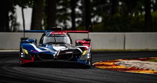 #24: BMW M Team WRT, BMW M Hybrid V8, GTP: Sheldon van der Linde, Dries Vanthoor